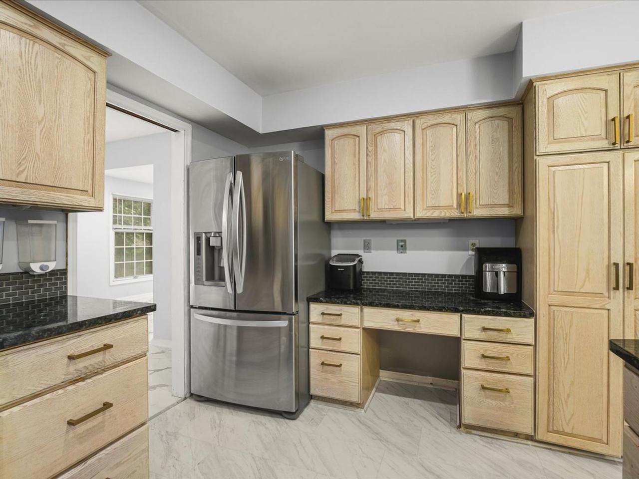 1718 Jacoby Pl - Photo 4 of 20