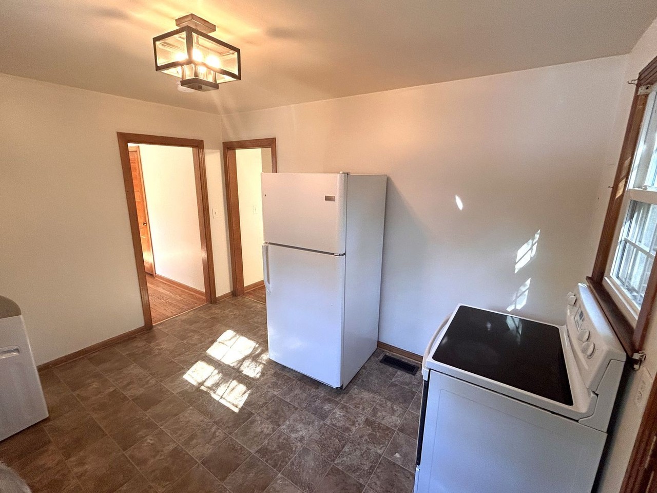 529 Rosedale Ave - Photo 6 of 12