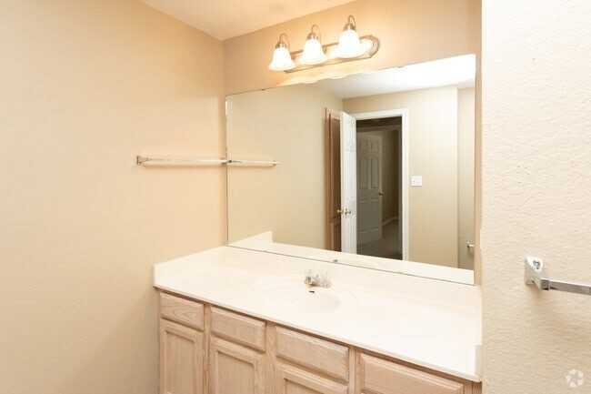 3010 Ira Young Dr - Photo 5 of 39