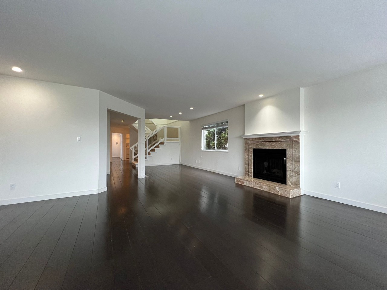 2333 Marine Drive - Photo 3 of 23