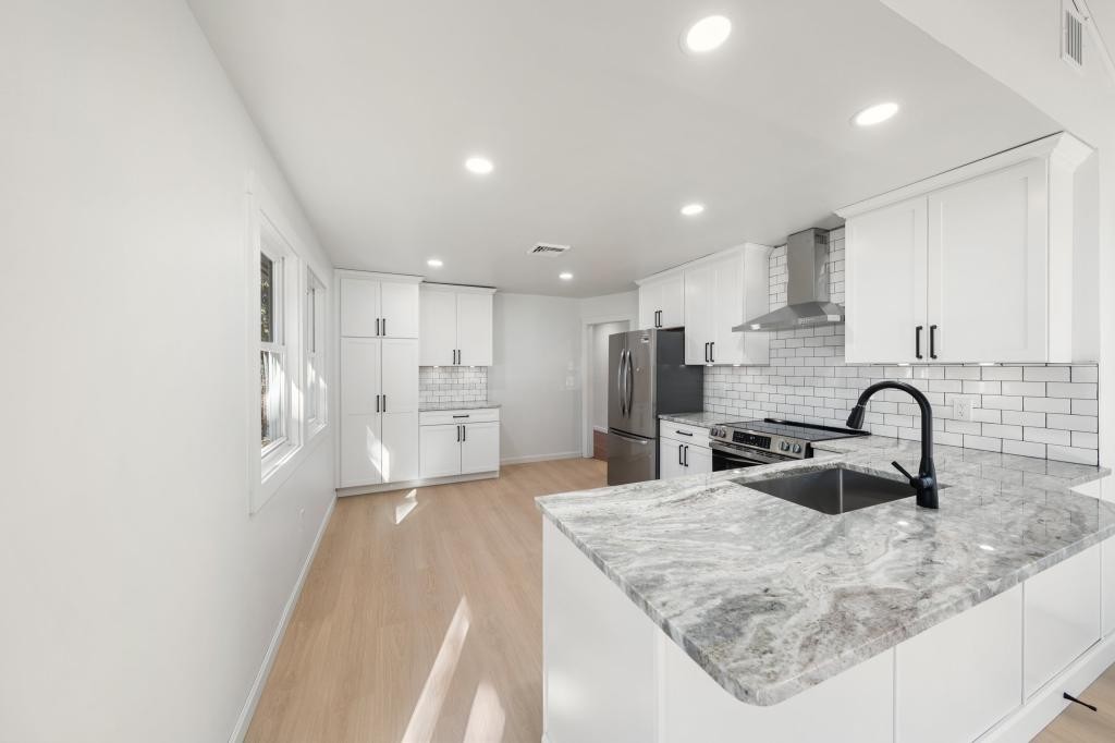 45 Eugene St - Photo 5 of 48