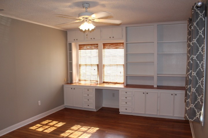 2820 27th St - Photo 4 of 31