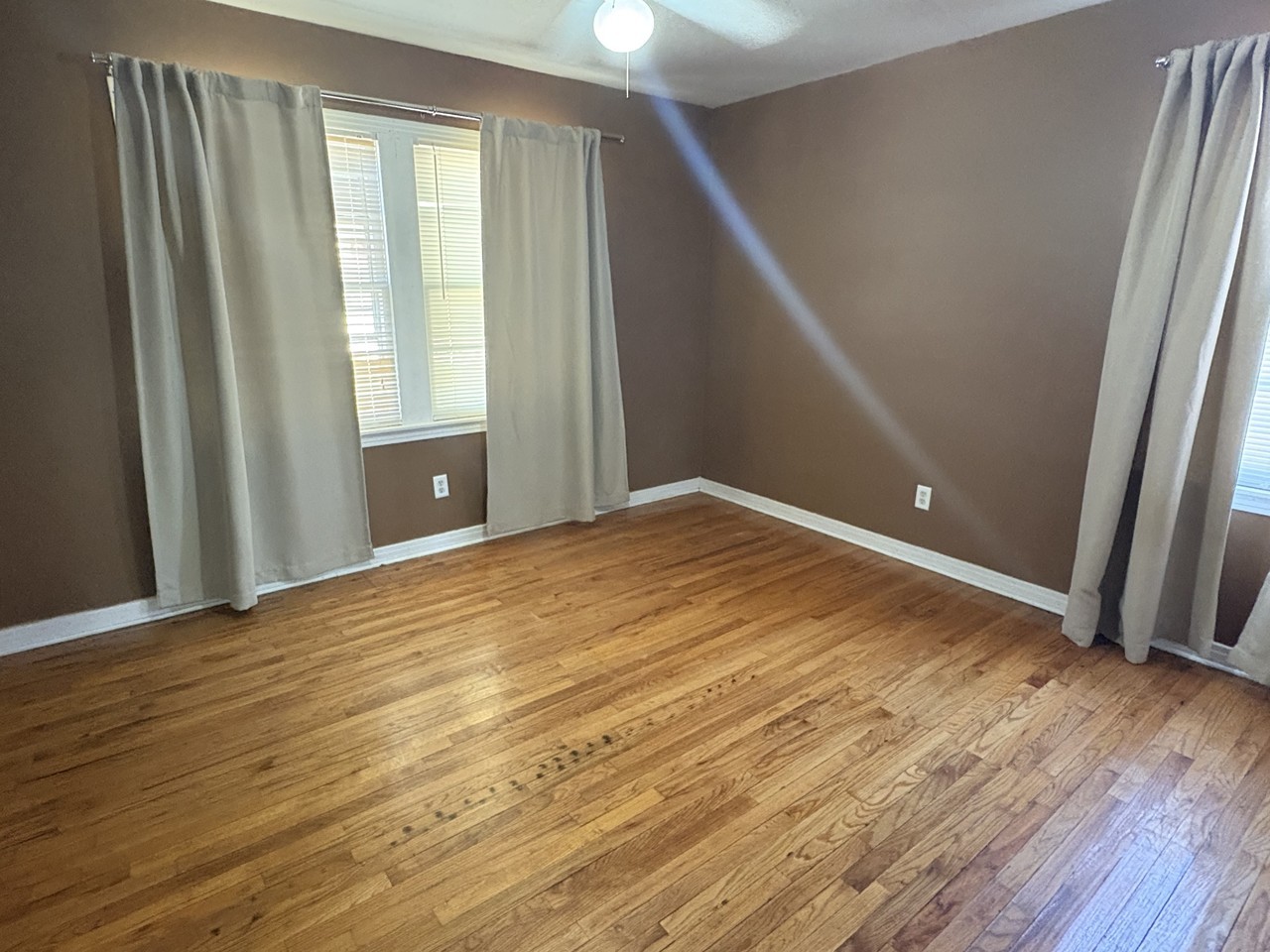 3511 27th St - Photo 4 of 12