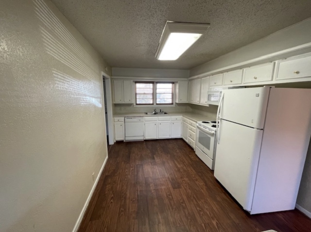 3410 33rd St - Photo 5 of 16