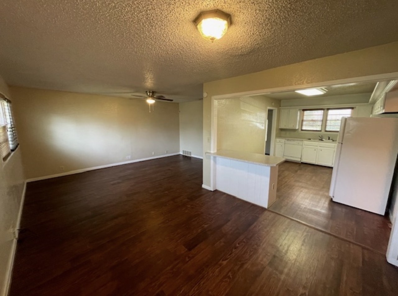3410 33rd St - Photo 6 of 16