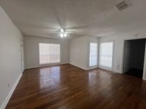 2809 Elgin Ave - Photo 4 of 18