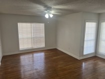 2809 Elgin Ave - Photo 5 of 18