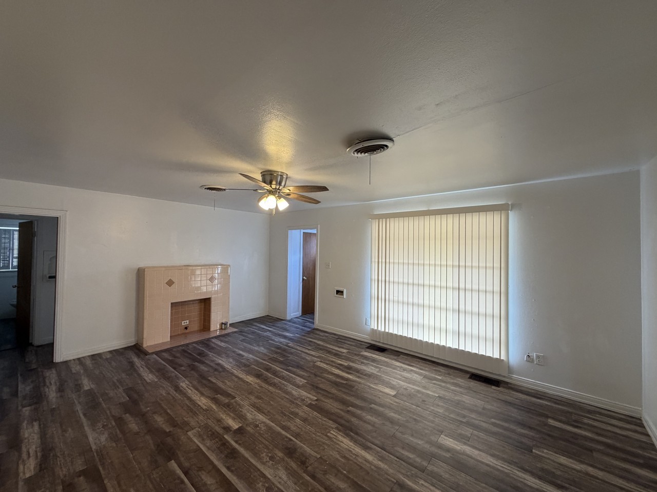 2624 32nd St #1 - Photo 3 of 17