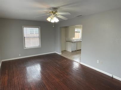 2607 27th St - Photo 2 of 12