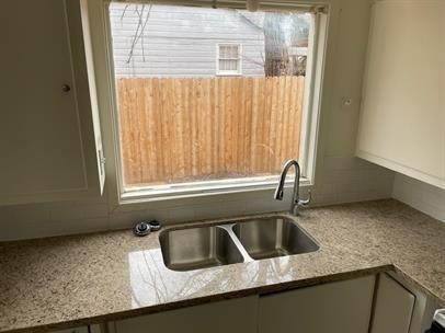 2607 27th St - Photo 4 of 12