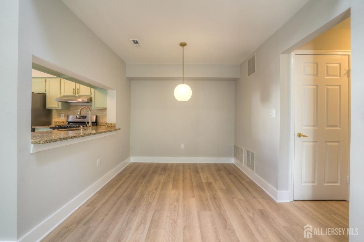 1307 Commons At Kingswood Dr - Photo 6 of 25