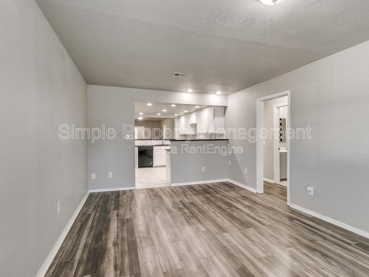 1824 Elm Dr - Photo 4 of 30