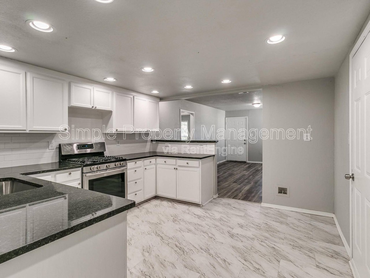 1824 Elm Dr - Photo 7 of 30