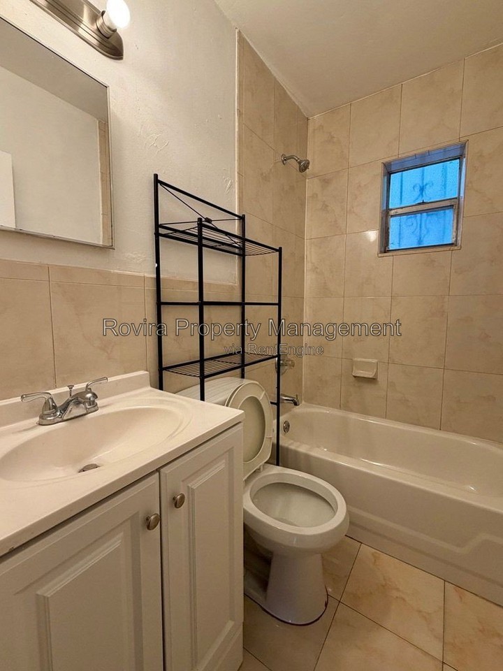1592 Nw 56th St #1592 - Photo 6 of 6