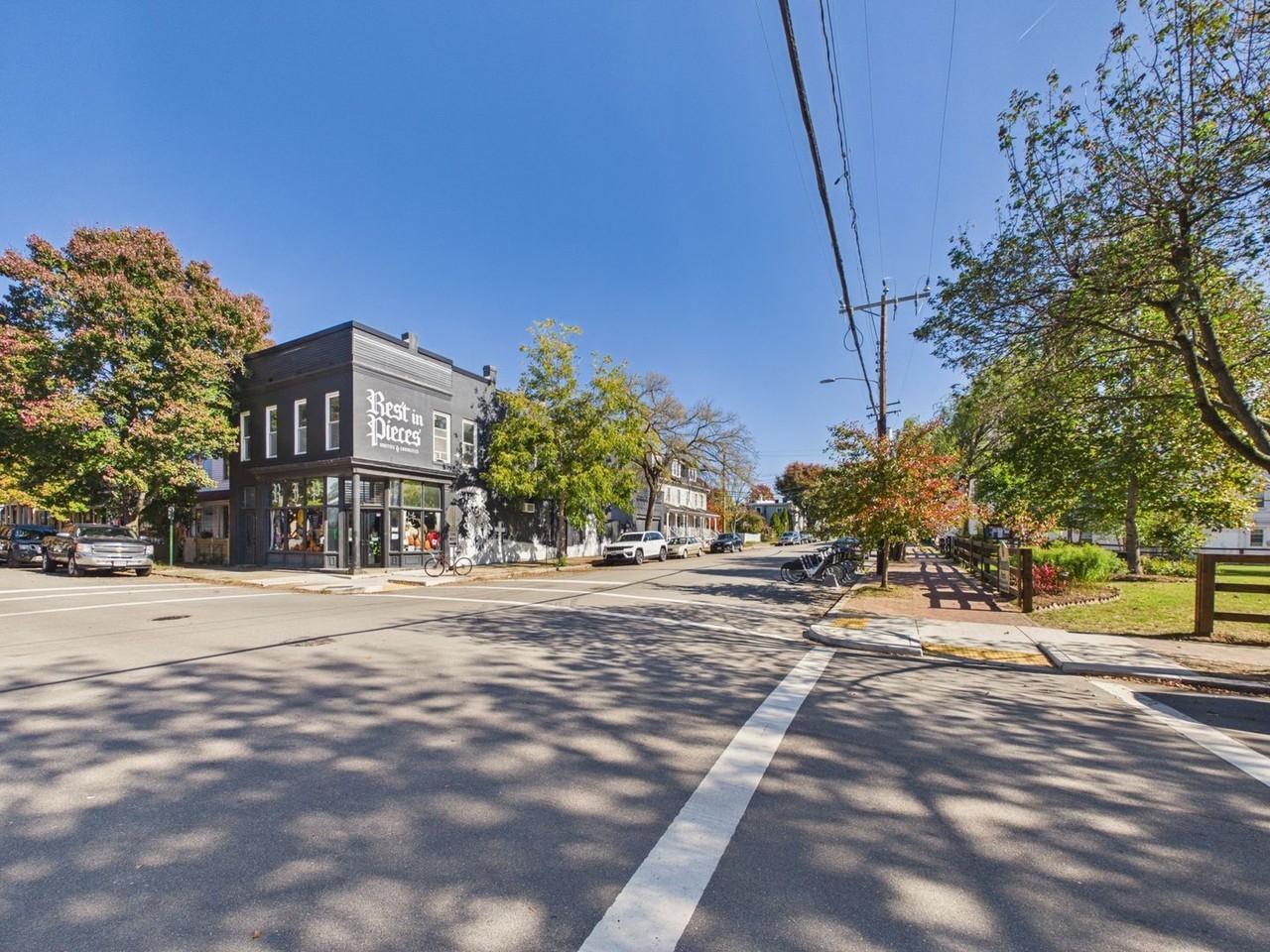 349 S Laurel St - Photo 3 of 21