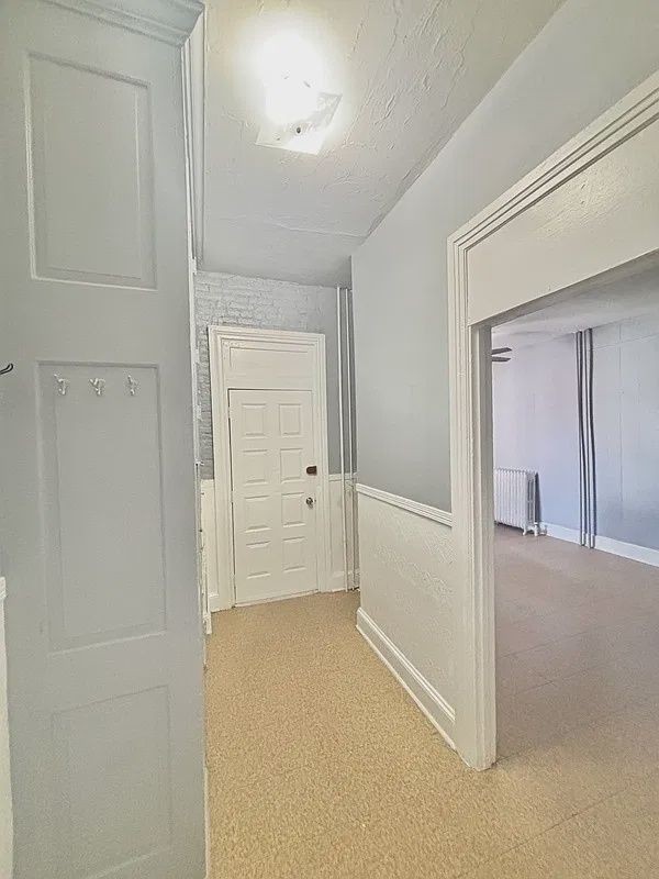 438 E King St #4 - Photo 2 of 9