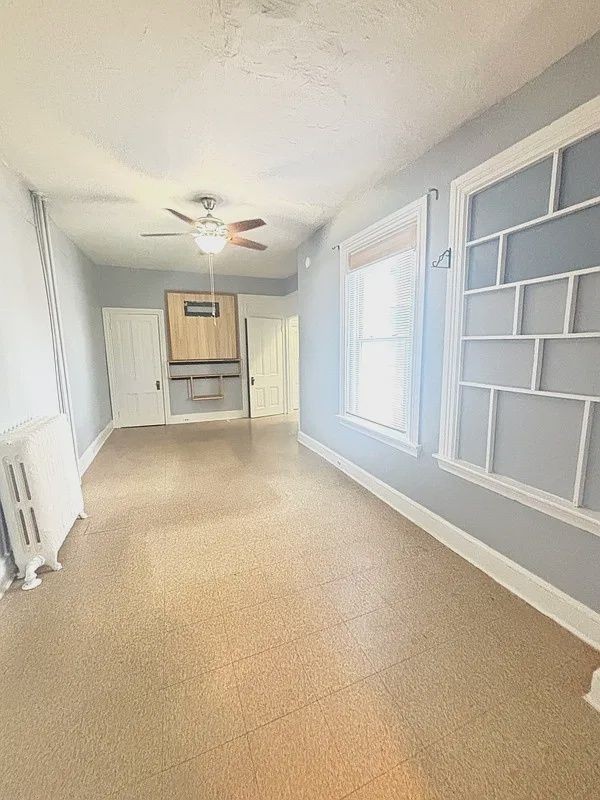 438 E King St #4 - Photo 3 of 9