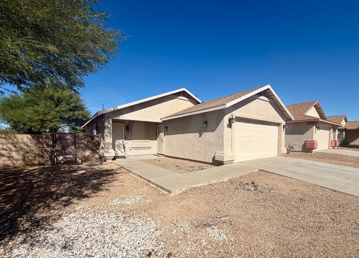 7917 E Jennifer Anne Dr - Photo 2 of 22