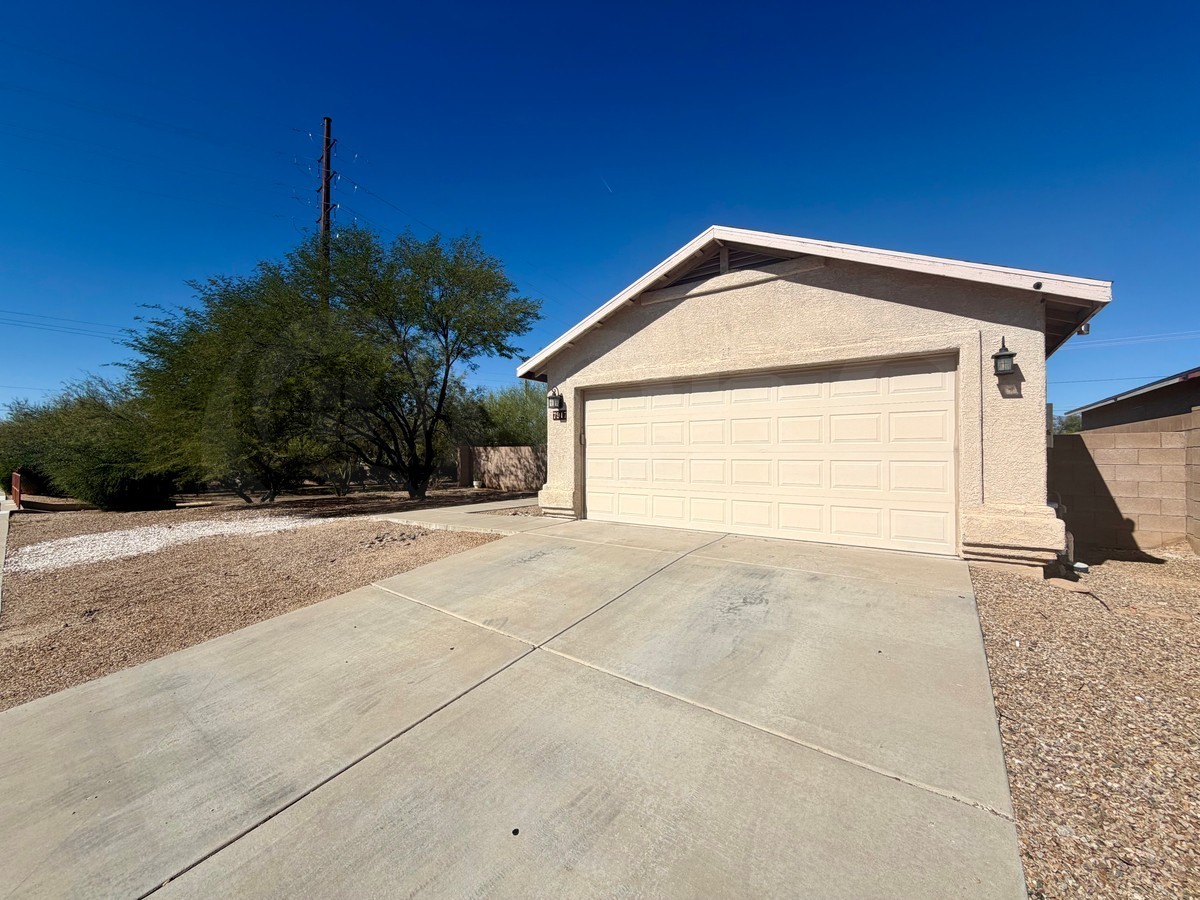 7917 E Jennifer Anne Dr - Photo 3 of 22