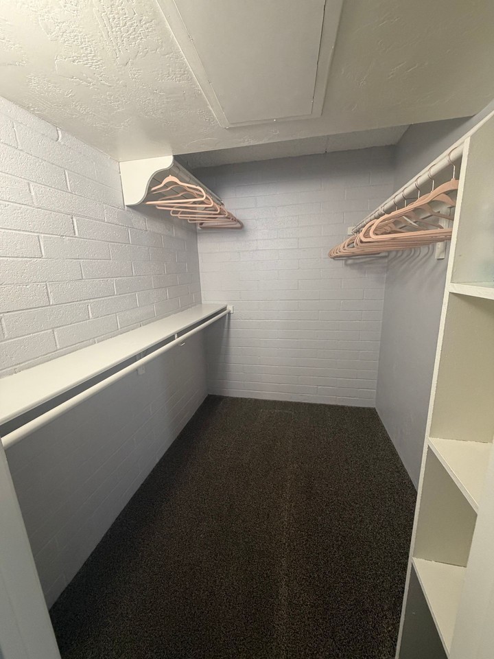 2350 E Water St #B202 - Photo 7 of 11