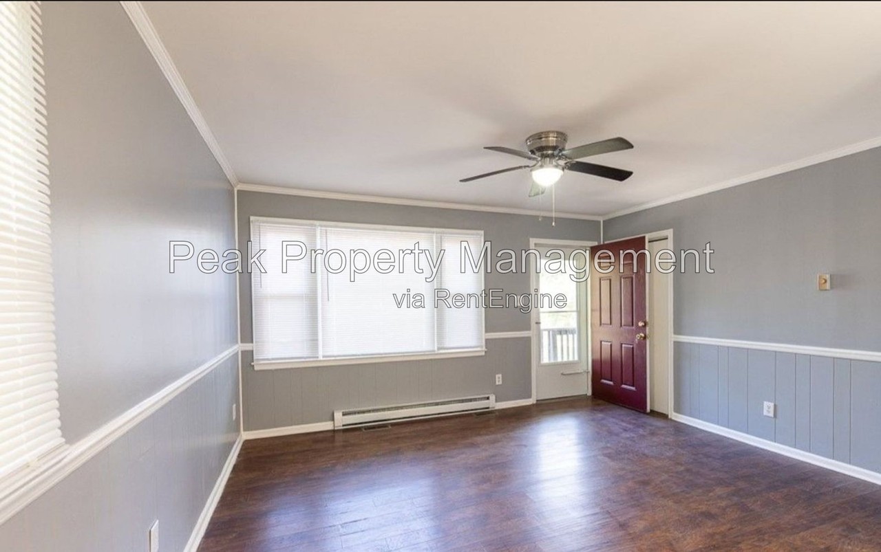 1800 Dinwiddie Ave - Photo 4 of 12