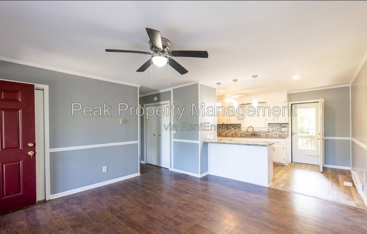1800 Dinwiddie Ave - Photo 5 of 12