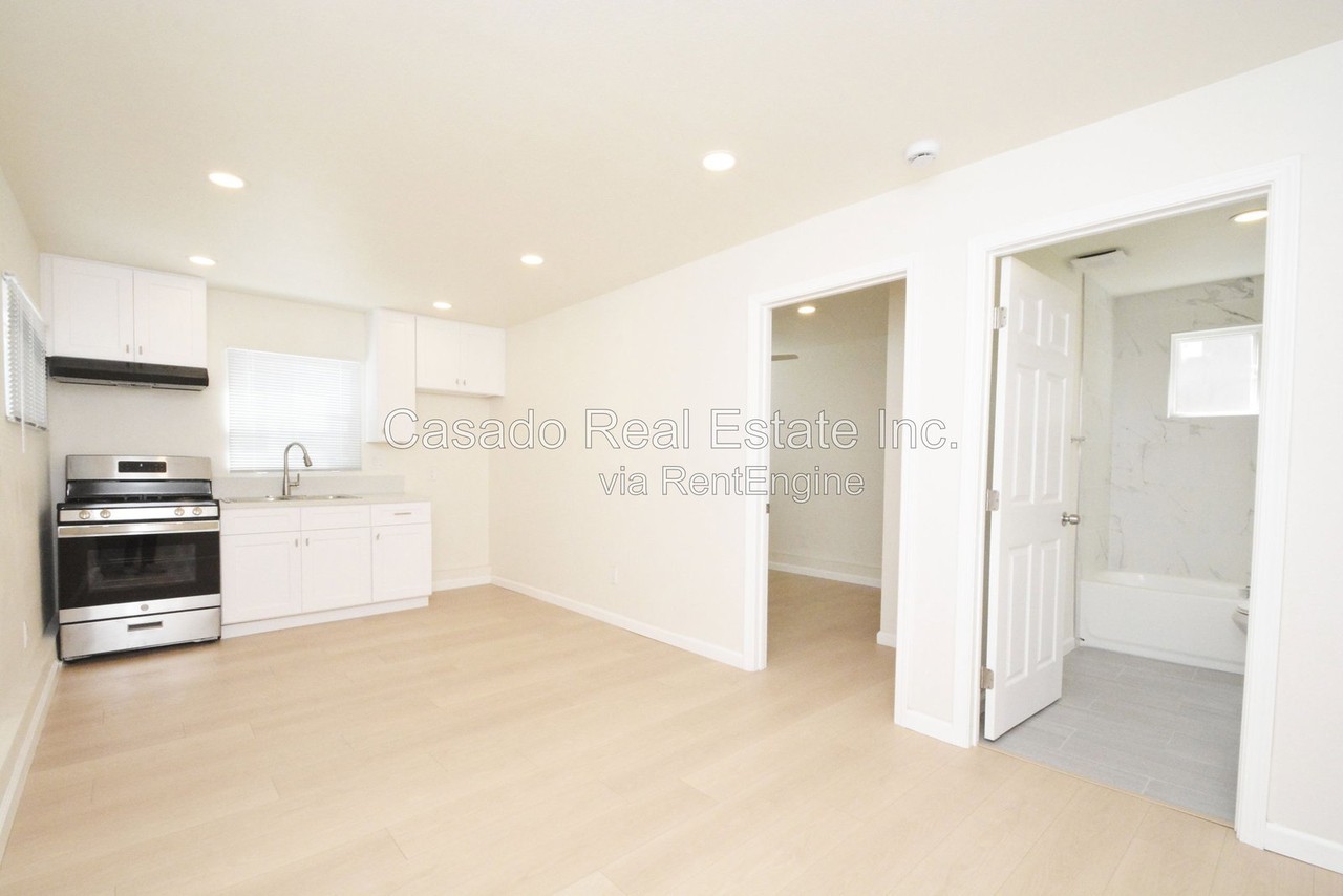 2211 E Spaulding St #A - Photo 2 of 8