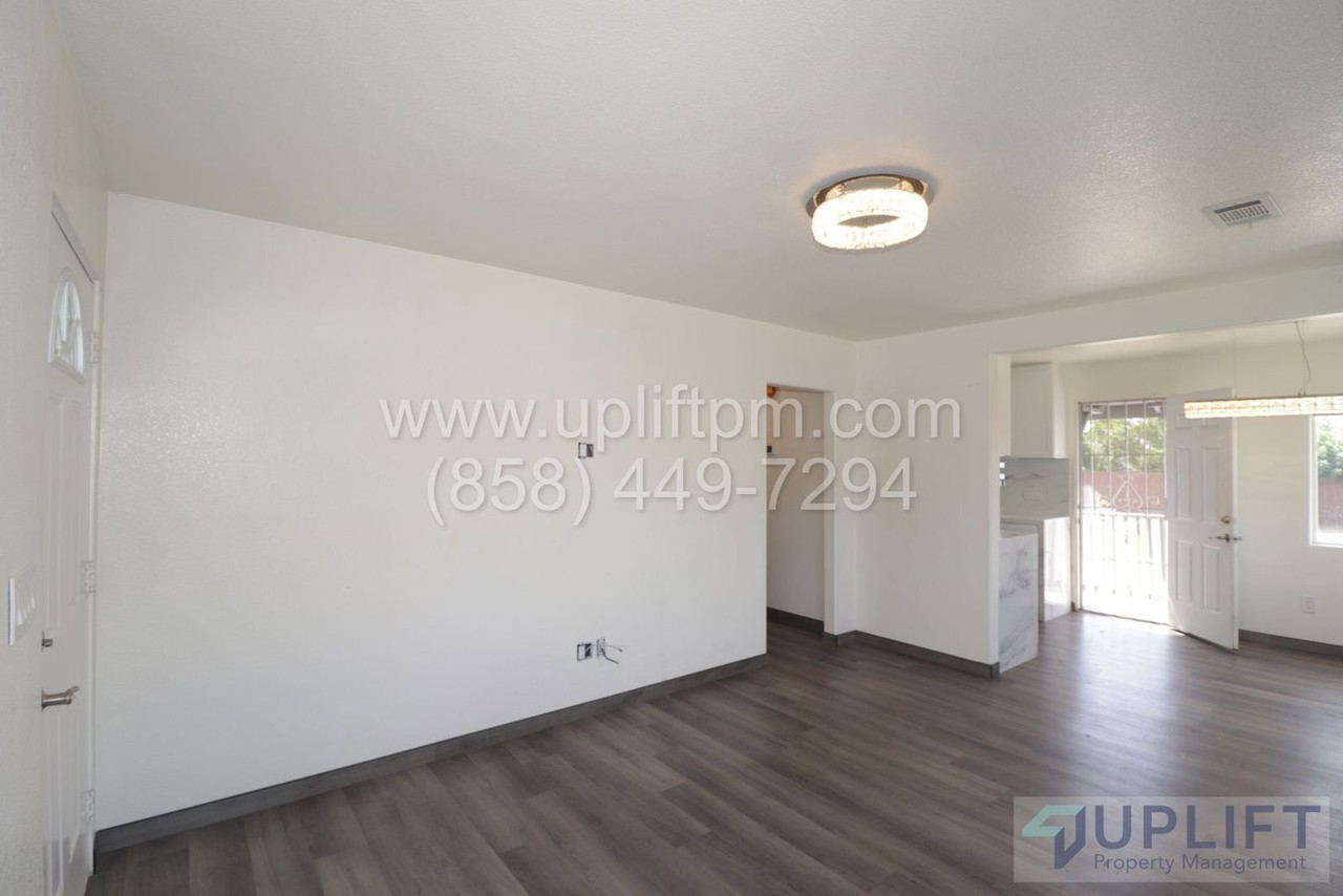 1205 Peach Ave - Photo 3 of 12