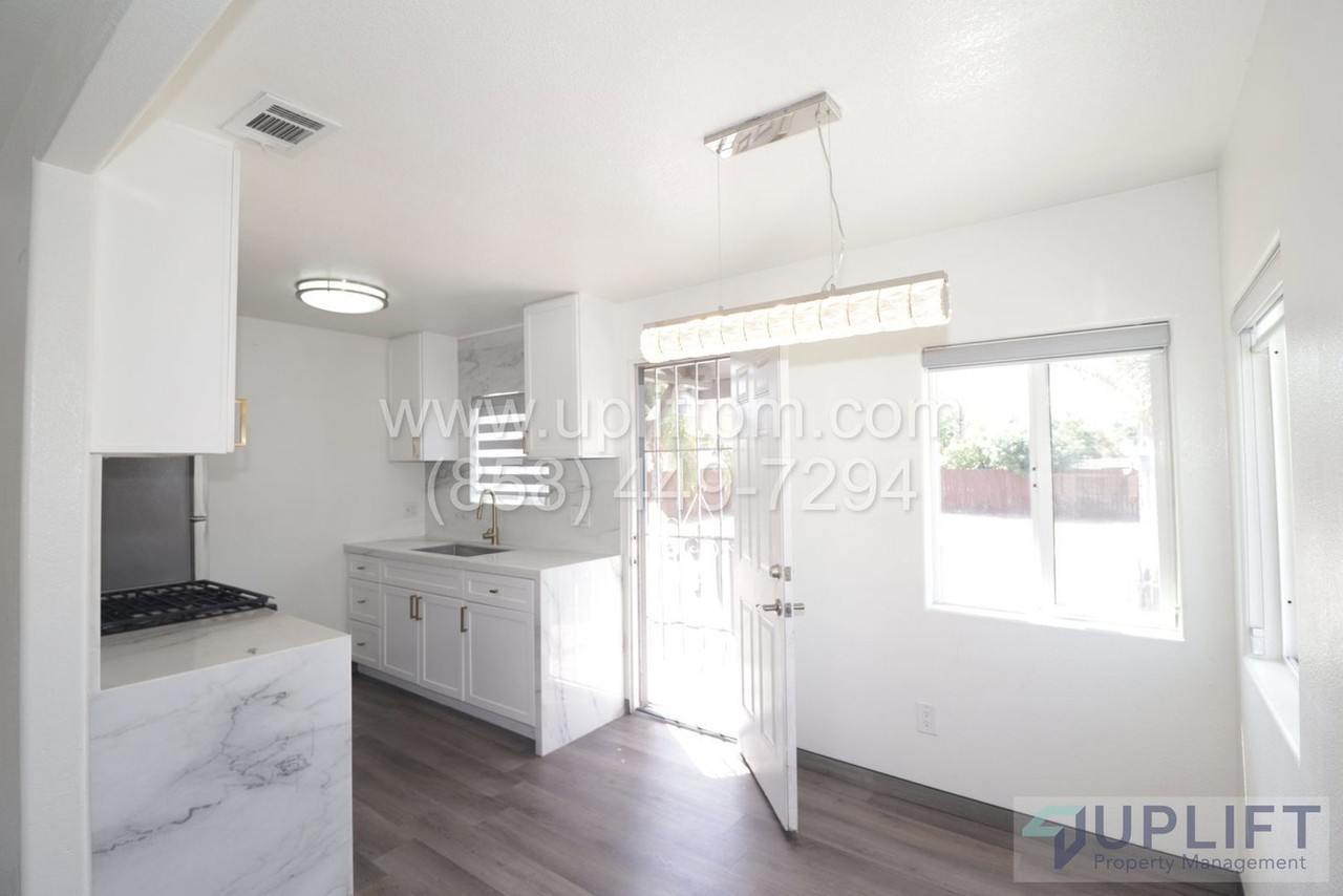 1205 Peach Ave - Photo 4 of 12