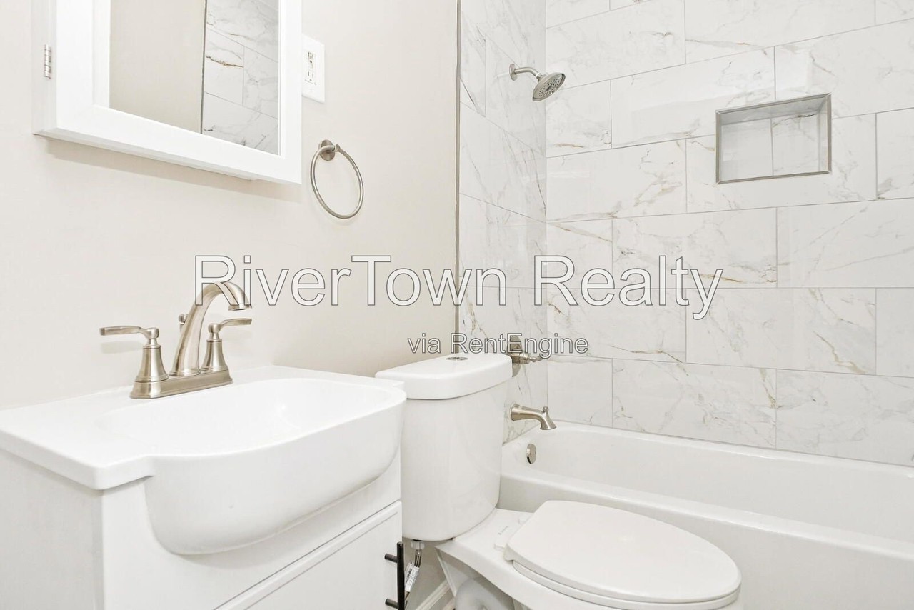3589 Marion Ave - Photo 4 of 17