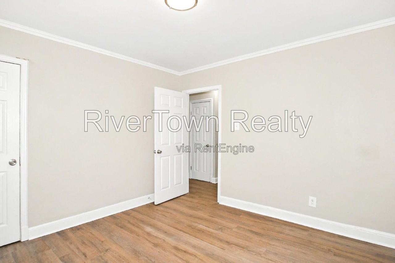 3589 Marion Ave - Photo 7 of 17