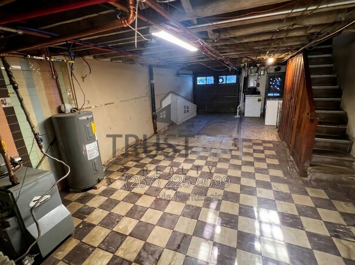 6323 Chester Ave - Photo 4 of 10