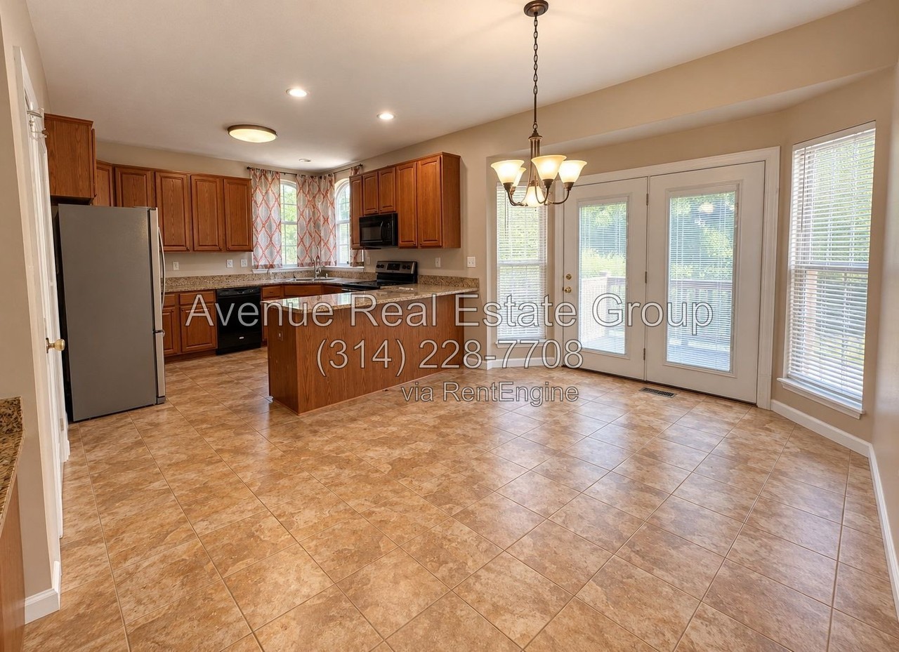 1687 Trinity Cir - Photo 5 of 23