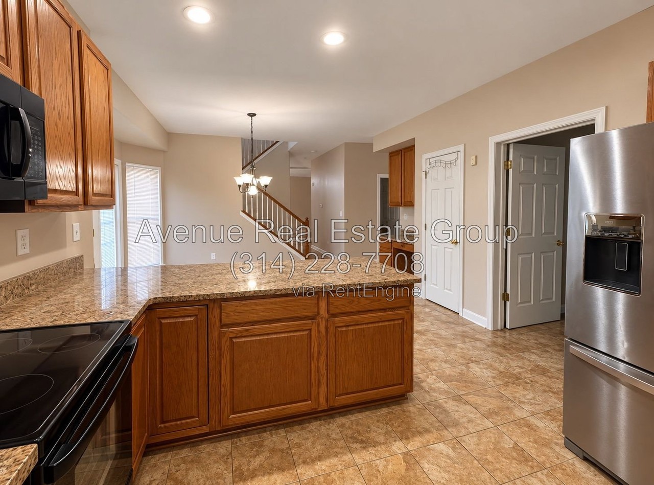 1687 Trinity Cir - Photo 6 of 23