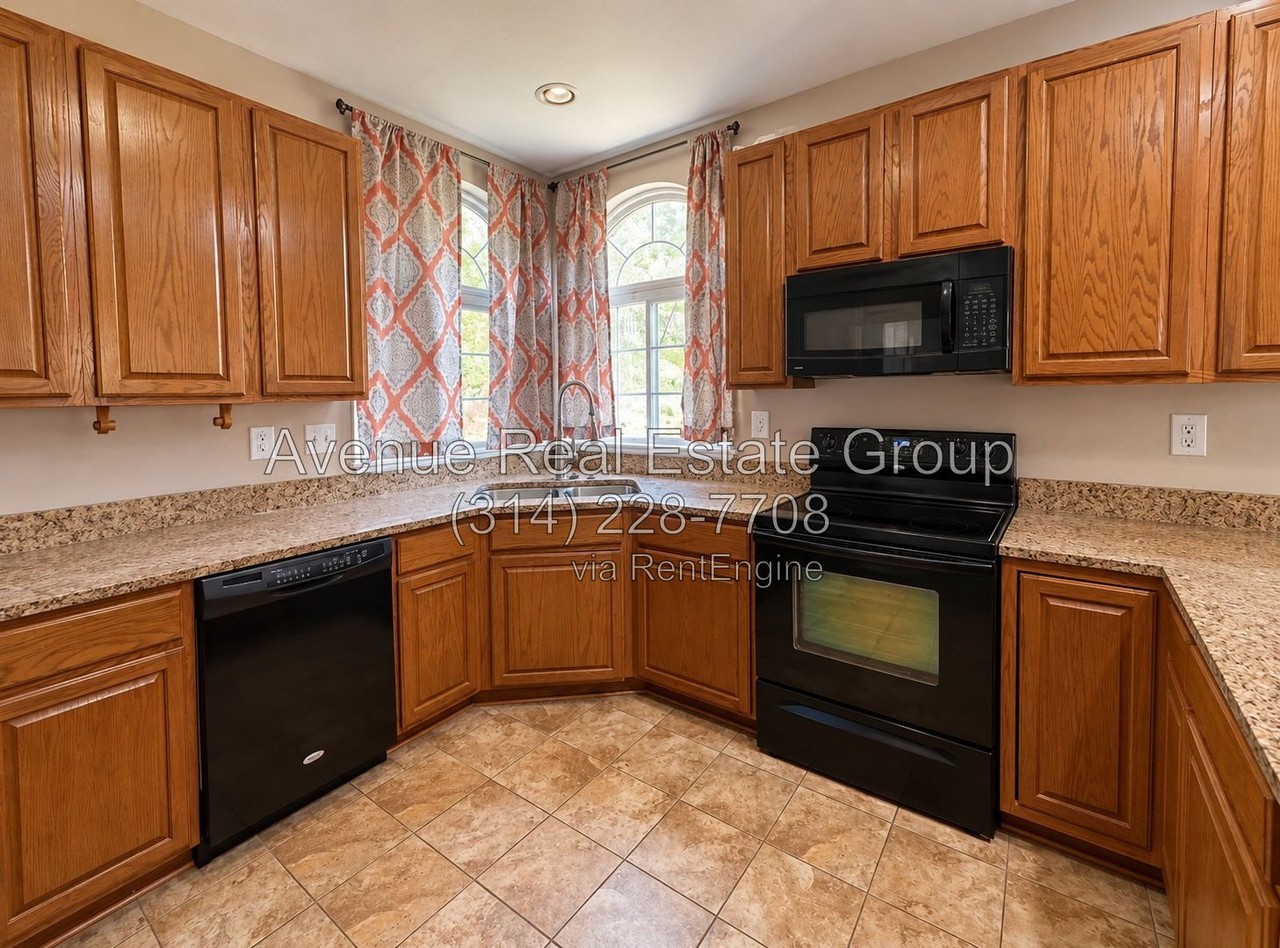 1687 Trinity Cir - Photo 7 of 23