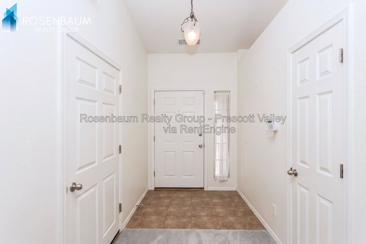 6221 N Viewpoint Dr - Photo 2 of 14