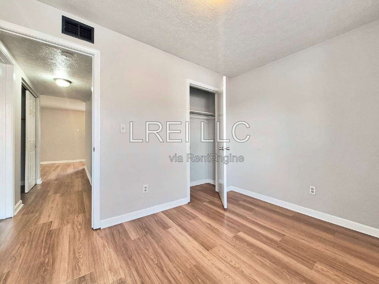 1568 Illinois Rd #5 - Photo 7 of 13
