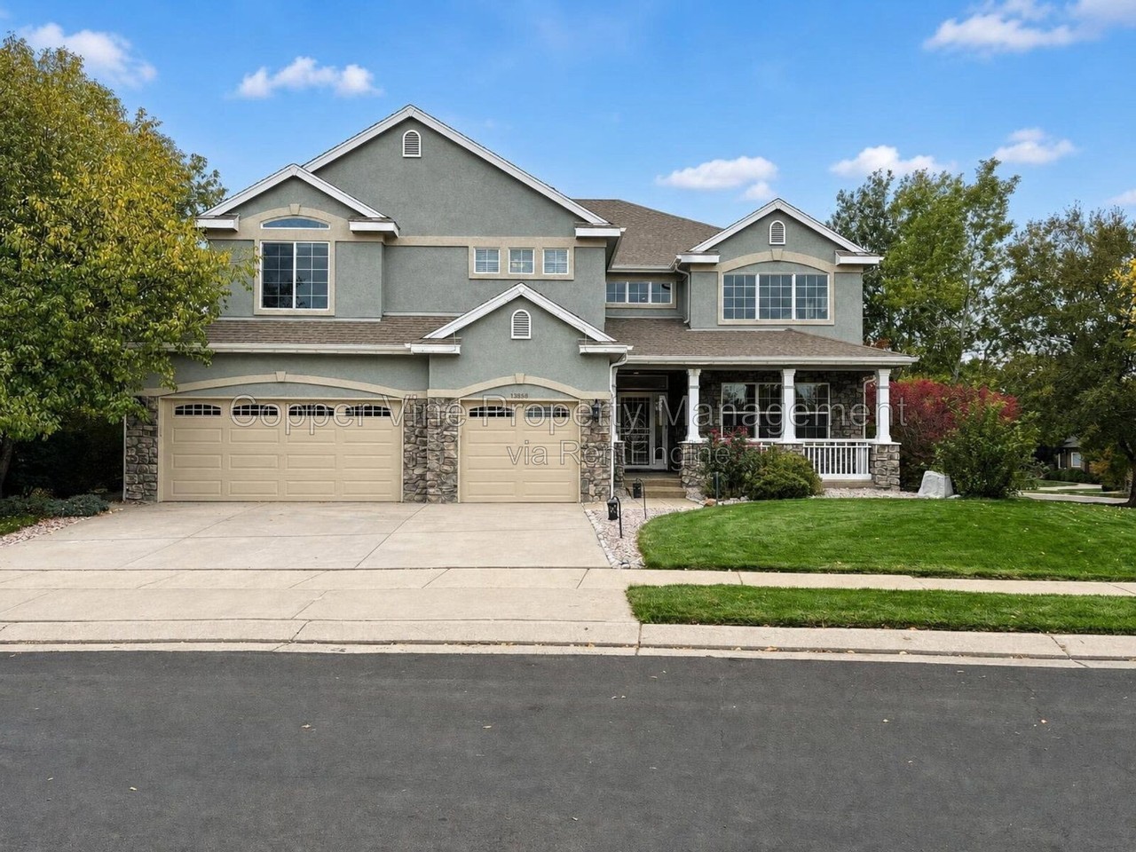 13858 Muirfield Cir - Photo 2 of 41