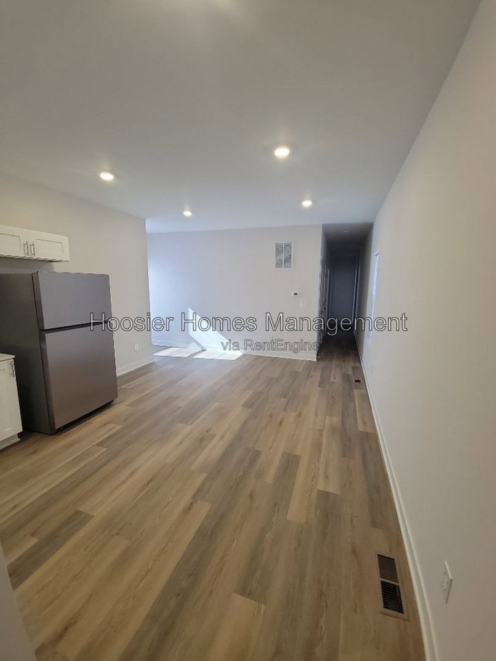 4464 Caroline Ave #4466 - Photo 7 of 21