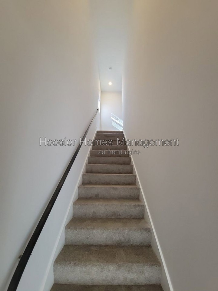 4464 Caroline Ave #4464 - Photo 4 of 17