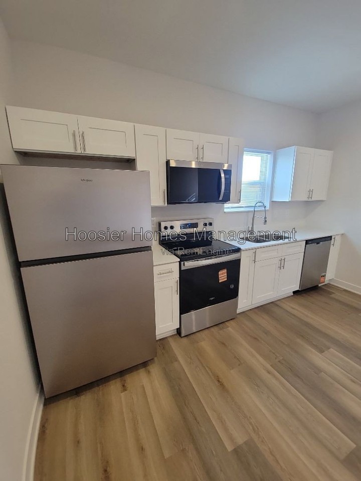 4464 Caroline Ave #4464 - Photo 5 of 17