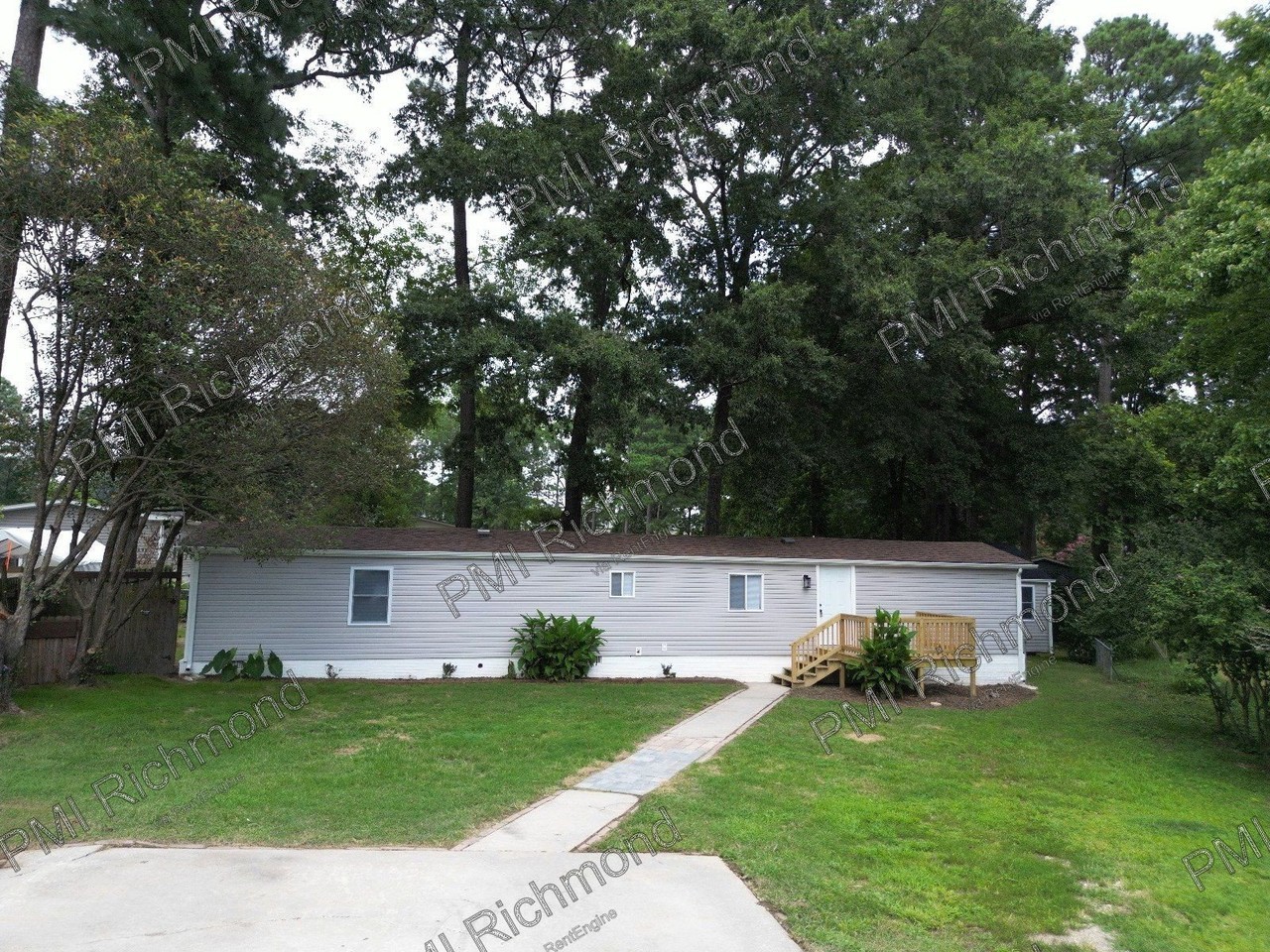17001 Swift Bluff Ct N - Photo 2 of 21
