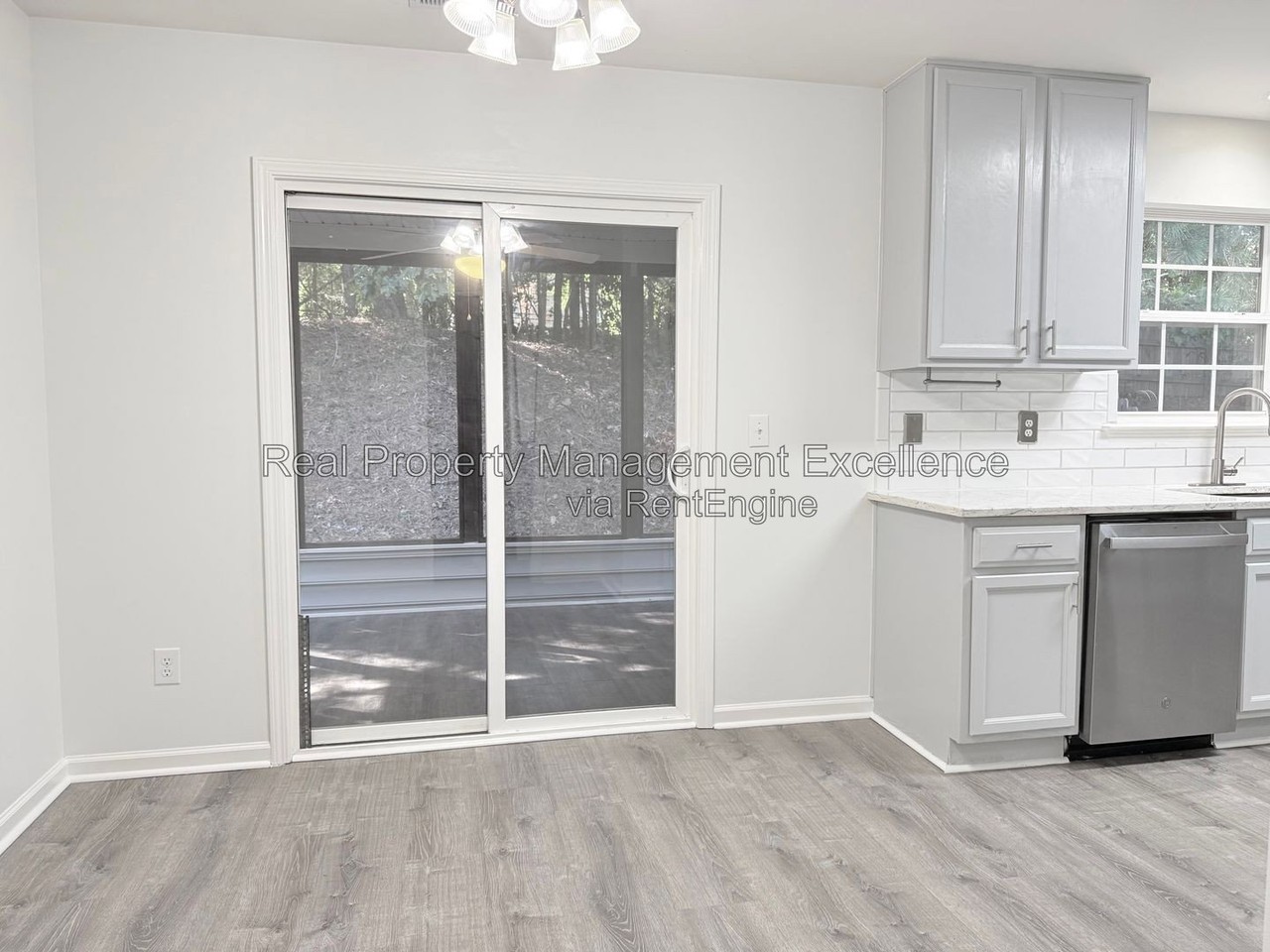 128 River Pearl St - Photo 5 of 49