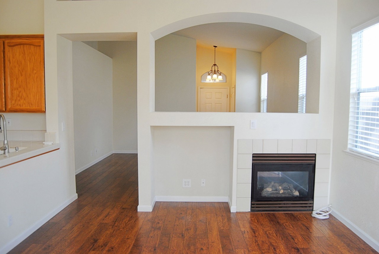 1667 Luton Dr - Photo 6 of 14