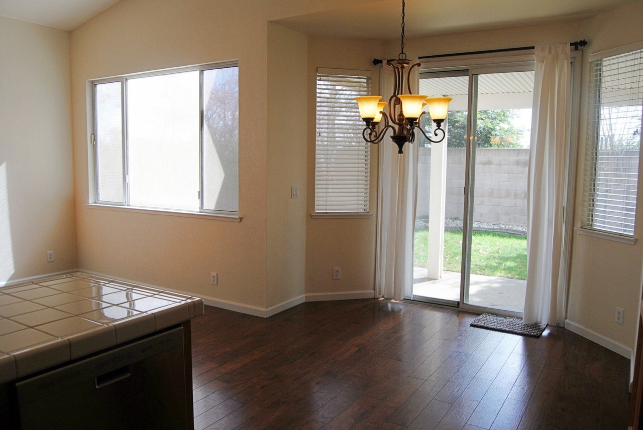 1667 Luton Dr - Photo 7 of 14