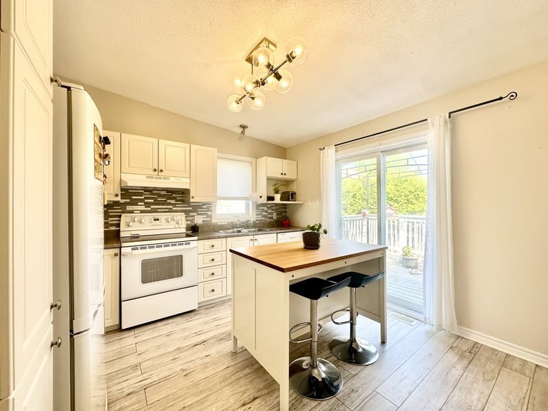 73 Lachaine St - Photo 5 of 14