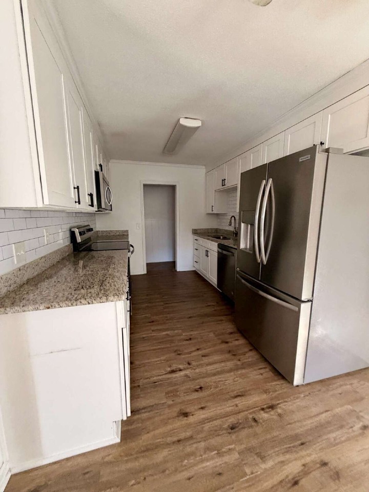 1904 Northside Dr - Photo 4 of 14