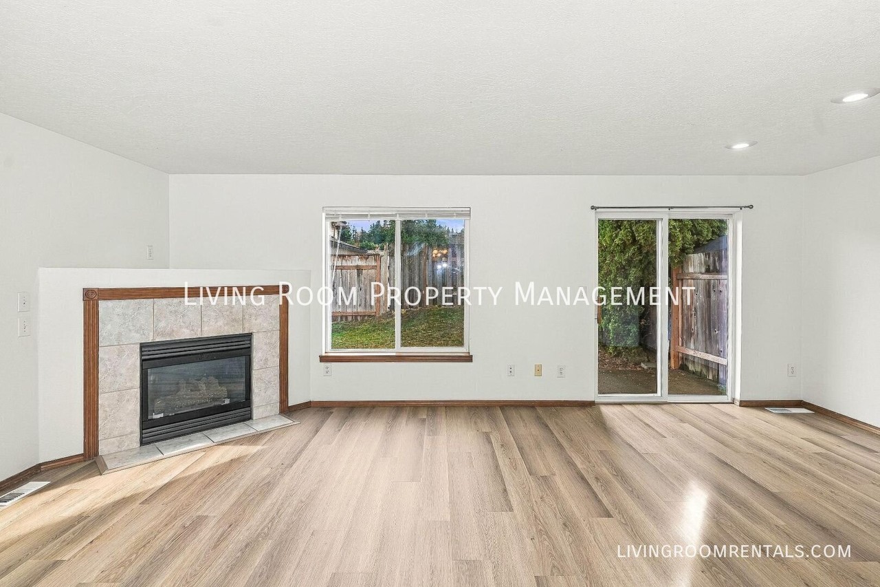 15648 Ne Milton Pl #A - Photo 3 of 15