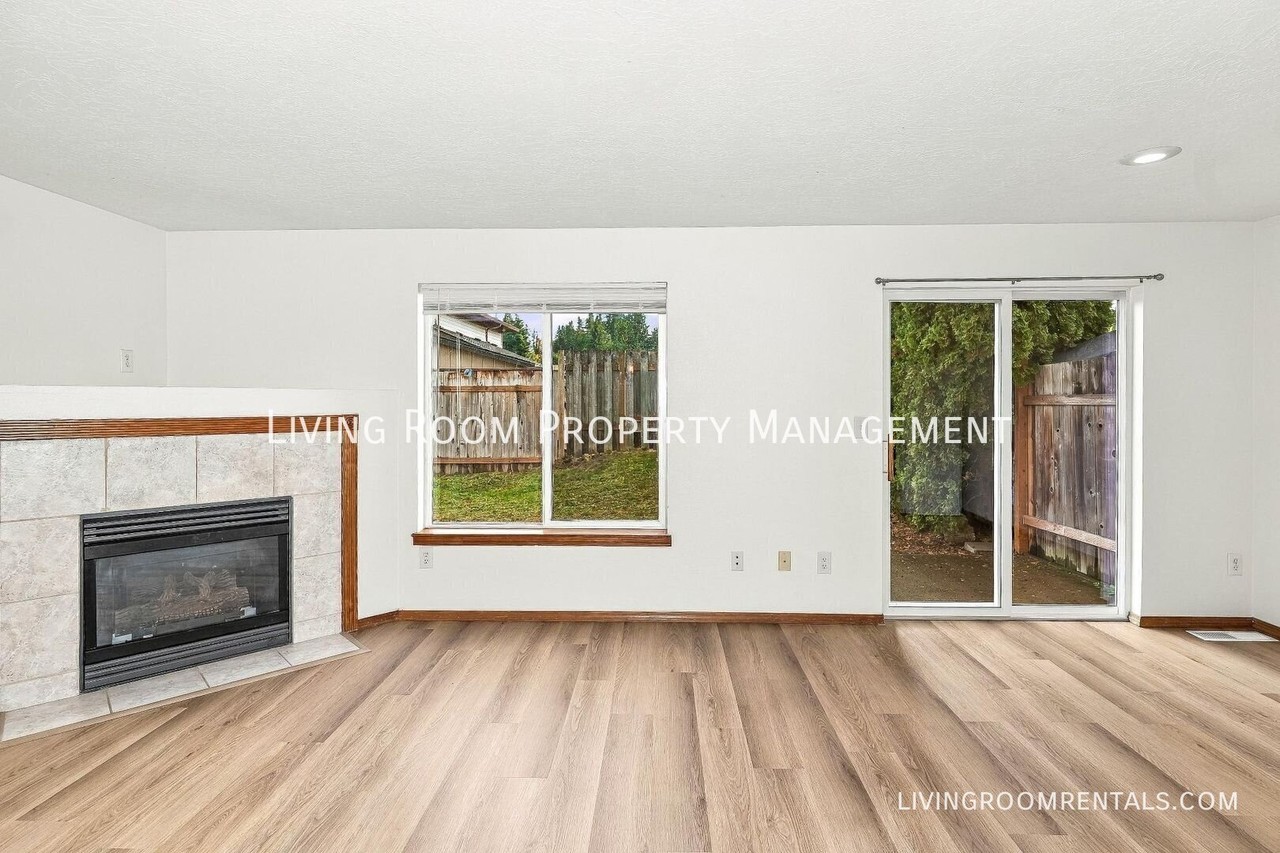 15648 Ne Milton Pl #A - Photo 5 of 15