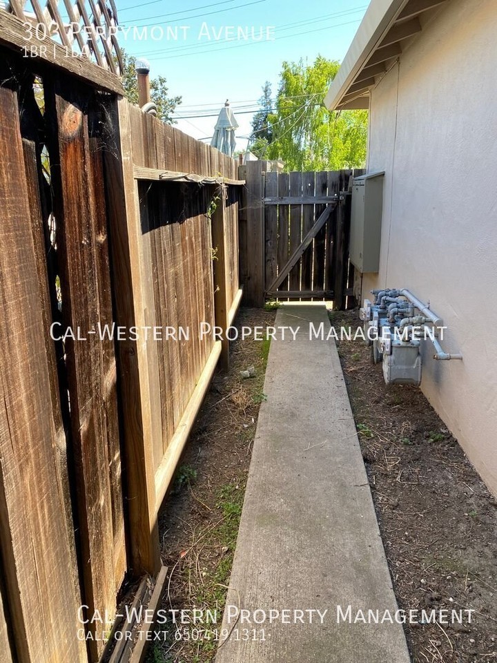303 Perrymont Ave - Photo 4 of 8